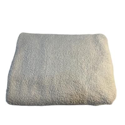 China Soft Wholesale All Season Soft Fleece Throw Single Quality Microfiber Polyester Blanket for sale