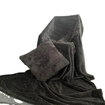 China High Quality Portable 100% Polyester Soft Throw Gray Rabbit Fur Plush Thick Blankets for sale