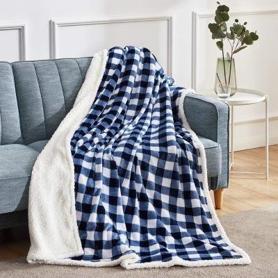 China Super Soft Light Weight Anti-Bacteria Custom Design Cozy 100% Polyester Sherpa Fleece Blanket For Winter for sale