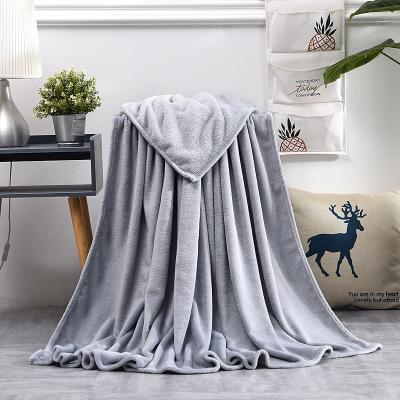 China Anti-bacteria Warm Sale Sofr Polyester Flannel Fleece Microfiber Solid Color Thick Throw Blanket For Winter for sale