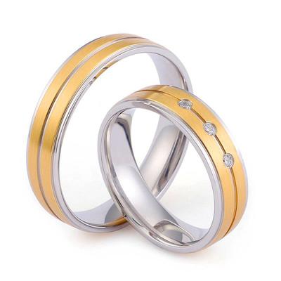 China 2021fashion Comfort Fit New Titanium Steel Couple Ring Frosted Simple Ring Diamond Jewelry Custom Can Carve Writing for sale