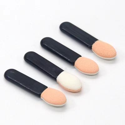 China Daily Disposable Mini Makeup Applicator Simple Eyeshadow Sponge Magic Wand Applicator for sale