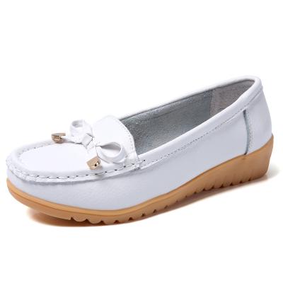 China White Color Boat Style Flats Slip On Sale Anti-Slippery Instant Nursing Shoes Women Shoes For Nurses Shoes for sale