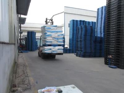 Chine Le grand double en plastique empilable de palettes du HDPE 1500*1500 résistant a fait face à vendre