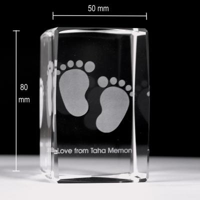 China Europe China Engraved Glass Baby Footprints Cube Crystal Baby Feet Shower Favors For New Born Gifts for sale