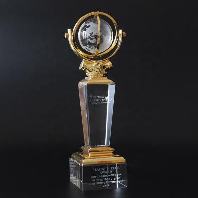 China Wholesale High End Europe Metal Trophy Cup Trophies World Globe Metal Trophy With Crystal for sale