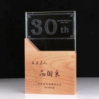 China Custom Creative New Europe Design Crystal Trophy Solid Wood Glass Award BM-1028 for sale