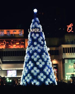 China Giant Artificial Holiday Decoration Commercial PVC Led 20ft 30ft 40ft 50ft Outdoor Large Giant Lighting Christmas Tree for sale