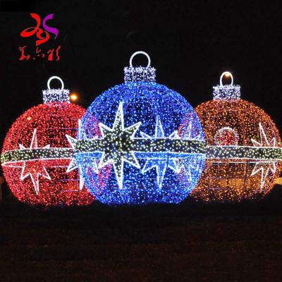 China Commercial Use Customized 3D Christmas Decoration Balls Light Illuminated Giant Arch Ball Pattern Light For Street Decoration for sale