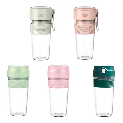 China Outdoor Household Mini Blender Cup Portable Juicer USB Electric Fruit Squeezer Cup for sale