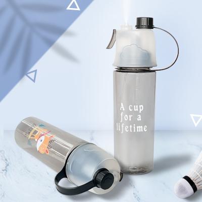 China Stocked Water Bottle Design 600ml Plastic Sports Spray Drinking Water Bottle With Spray And Straw for sale