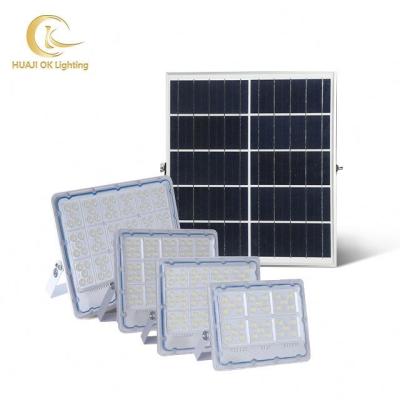 China Easy Installation IP66 Solar Powered Floodlight Reflector 400W 100W 200W 300W Solar Led Flood Light for sale