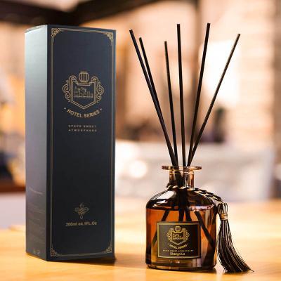 China Hot Selling Luxury Custom Household AROMATIC Reed Diffuser Wholesale Glass Bottle Flower Aromatherapy Stick 0il for sale