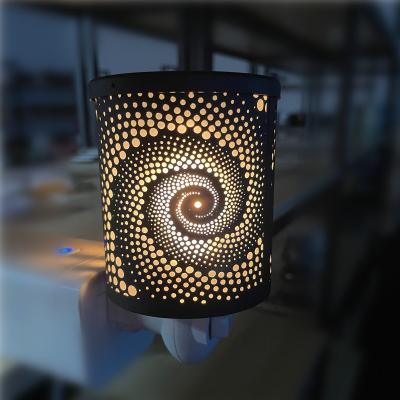 China Homedecore Eco-friendly Light Geometric Aromatic Oil Tea Aroma Warmer Lamp Warmerbu Metal Burnen Electric Wax Melt Burner for sale