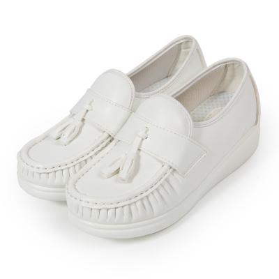 China Anti-Slip Wholesale Hospital Working Comfortable PU Leather Upper And Outsole Shoes White Nursing Women for sale