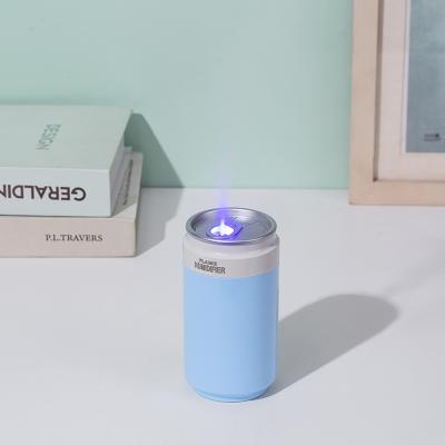 China Hot Selling Portable Car Household Small Humidifier Bedroom Living Room Vehicle Air Humidifier for sale