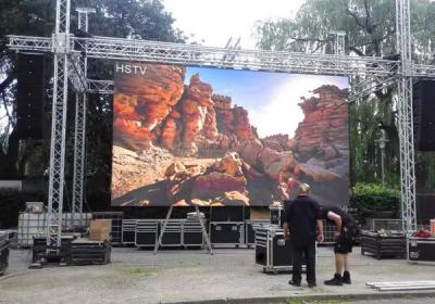 Cina IP65 Outdoor Smart P10 LED Display Screen Full Color 14 bit Per la pubblicità in vendita