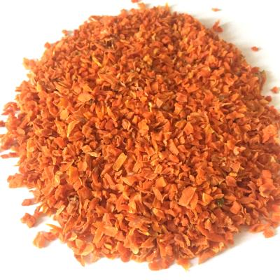 China Dehydrated Dry Chopped Carrot Grain For Instant Noodles 3*3mm for sale