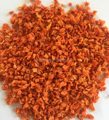 China Dried Dehydrated Dried Carrot Cube 5*5*5mm for sale