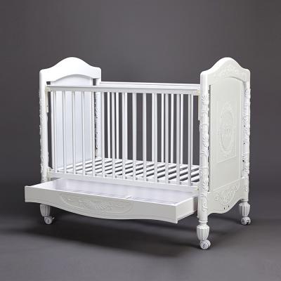 China Modern Multifunctional White Baby Hutch Cradle Pine Wood Baby Crib Adjustable Wooden Baby Hutch Cradle for sale