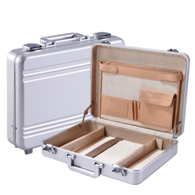 Cina Customized Size portable Instrument Equipment Tool Case camera protector hard case aluminum case electronic for well protection in vendita