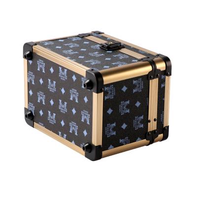 China 2021 New Portable Makeup Train Case Aluminum Cosmetic Organizer Box with Mirror And Lock en venta