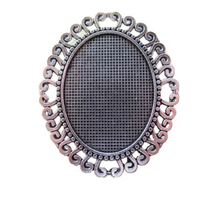 China In 2021 Newly Launched Eco-Friendly Gold Tone Antique Bronze Oval Antique Silver Alloy Pendant Tray 48mmx57mm for sale