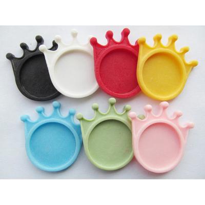 China Europe 7 Colors Flatback Resin Crown Charm Finding Border Filigree Base for sale