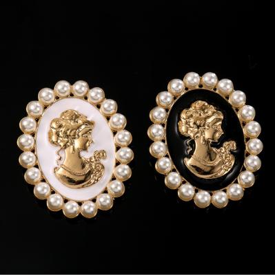 China PEARL Customized Vintage Women's Pearl Corsage Jewelry Brooches For Clothing Accessories for sale