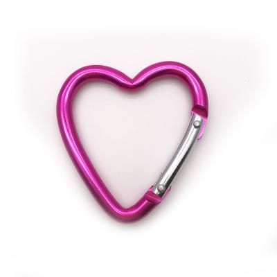 China BT-D061 Retail Industry Heart Shaped Gift Aluminum Alloy Carabiner Clip Head Holder Flash Hook Heart Shape Carabiner for sale