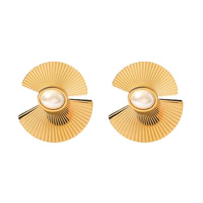 China Punk Pearl Stud Punk ladies stainless steel gold plated flower fan design round pearl stud for sale