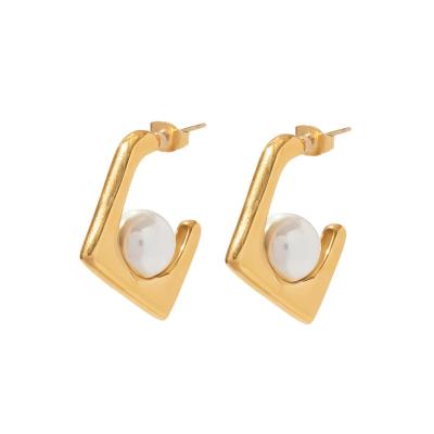 China High Quallity New 18K gold plating Stainless Steel Pearl studs punk style earring women pearl earrings for sale