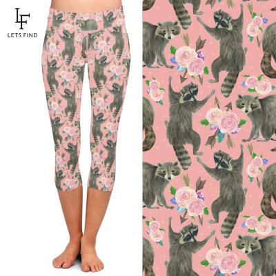 China Breathable Raccoon Patterned Custom Printed High Waisted Sublimation Capri Womens Yoga Leggings for sale