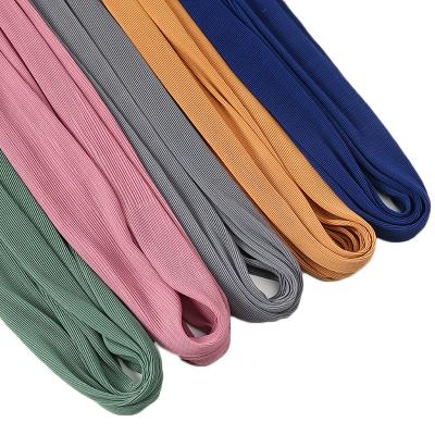 China Long Pleated Color Pleat Chiffon Hijab Shawl Malaysia Tudung Bawal Scarf By High Quality Simple Muslim Ribbed Shawl for sale