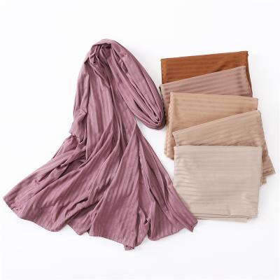 China 2022 New Stretch Ribbed Muslim Tank Top Long Islamic Hijab Solid Color Headscarf Pleat Shawl Wrap Elastic Pleated Head Scarf for sale