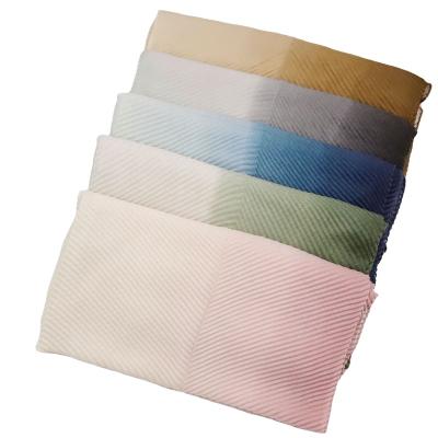 China Multifunctional Hot Selling Cotton Ombre Fold Contrast Color Muslim Turban Hijab Sunscreen Beach Towel Canvas Canvas Shawl for sale