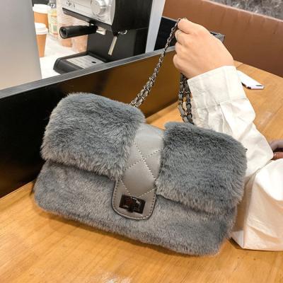 China Modern Women's Borse Soft Donna Tracolla Handbags Zipper Closure 2022 Winter Plush Handbags for sale