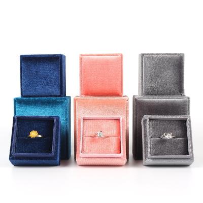 China Handmade Customized Velvet Ring Box Pendant Necklace Box Proposal Jewelry Box for sale