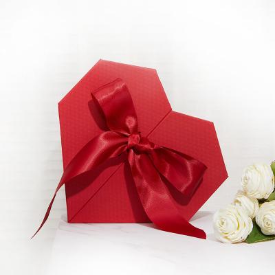 China New Handmade Promotional Pink Heart Shaped Fancy Gift Box With Ribbon for sale