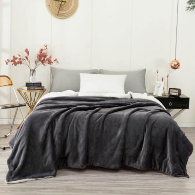 China Anti-Static Luxury Polyester Minky Plush Sherpa Flannel 100% Blanket Throws Jacquard Sherpa Blanket Throw 60x80 Size Weighted for sale