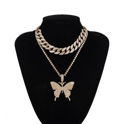 China Sequins Around Crystal Butterfly Choker Necklace Double Pendant Layer Cuban Link Chain Rhinestone Pendant Necklaces Chain Glitter Butterfly Necklace for sale