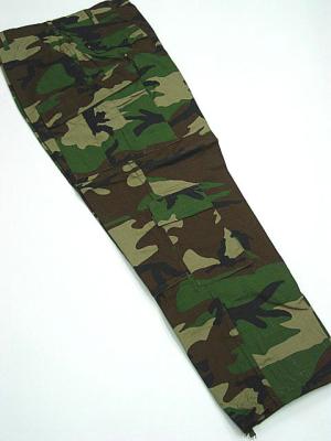 China Woodland Camo Military Camo Uniforms , Mens Military Apparel for sale