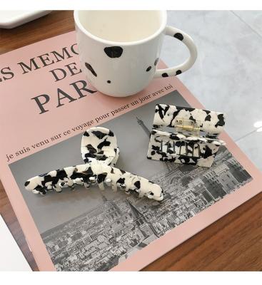 China Geometric Acetate Hairclaws Cash Cow Color Big Hair Claws Women Girls Ins Hollow Acrylic Cute Big Barrette Hair Clips Crab Hair Accessories for sale