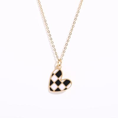 China FASHIONABLE Wholesale Fashion Jewelry Women Tasty Checkerboard Heart Necklace 18K Gold Plated Stainless Steel Necklace for sale