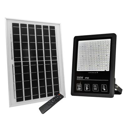 China 100w 200W 300w 400w residential solar panel led flood light solar cell street light outdoor floodlight solar garden lights led for sale