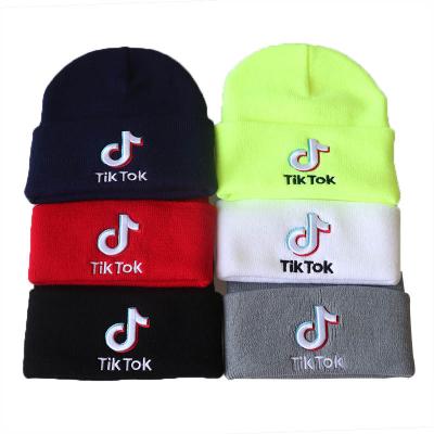 China COMMON Fashion Hip Hop Simple Tik Tok Women Mens Winter Knitted Beanie Hats for sale