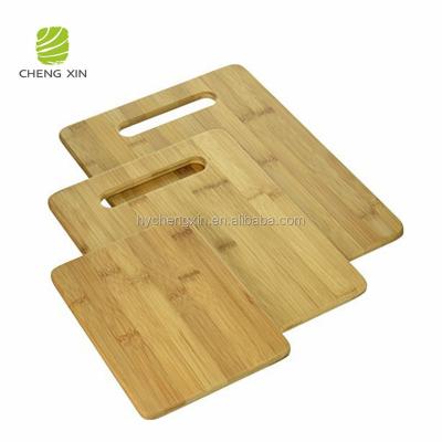 China Viable Wholesale Kitchen Cutting Board Wooden Kitchen Accessories Sale for sale