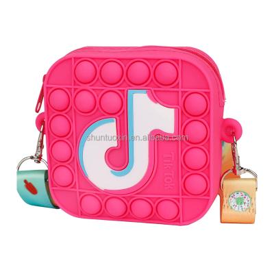 China Work Tiktok Shoulder Bag Purse Kids Wiggle Silicone Tik Tok Pop It Cross Body Push Purses Popit for sale