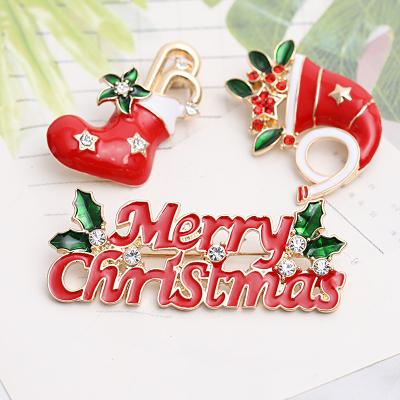 China 2022 Wholesale Christmas Elk Elements Series Alloy Brooch Modern Snowman Shoes Crystal Brooch With Combination for sale