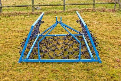 China Mounted Grass Drag Chain Harrow Green 1-2m Length Pull Behind Drag Harrow for sale